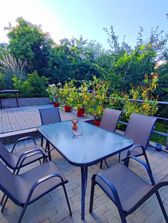 Casa Anna&Criss Apartment โอร์โชวา ภายนอก รูปภาพ